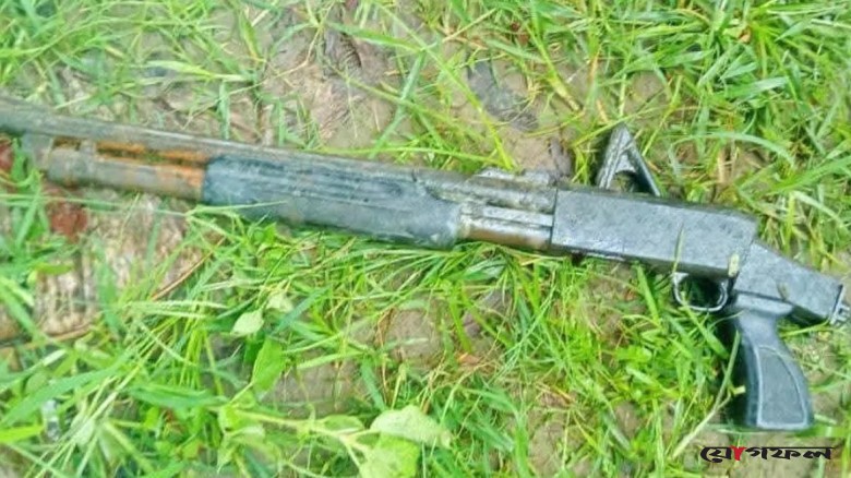 মাছ ধরার জালে উঠল থানা থেকে লুট হওয়া শটগান