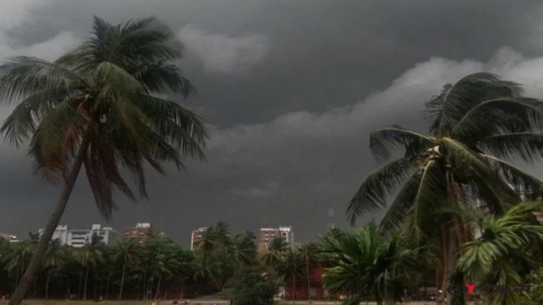 ৭ অঞ্চলে রাতভর ঝড়-বৃষ্টির সতর্কতা