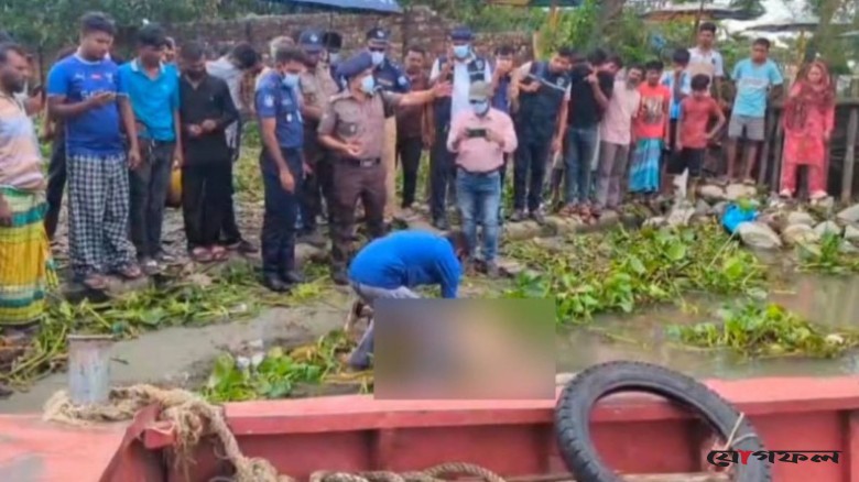 মেঘনা নদী থেকে নারী-পুরুষের অর্ধগলিত মরদেহ উদ্ধার