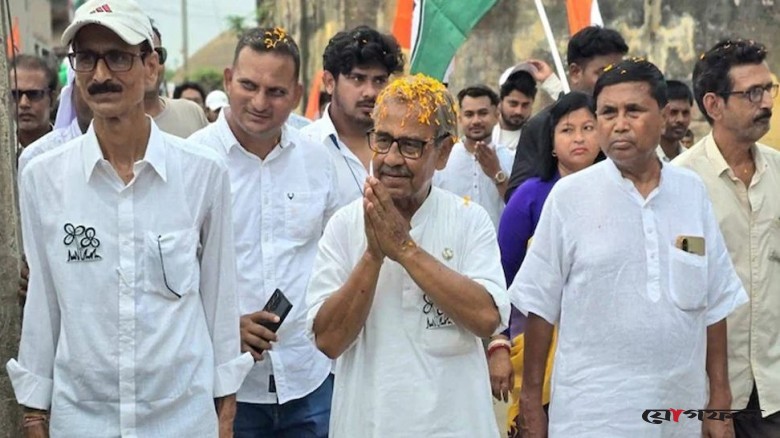 আত্মহননের আগে চিরকুটে কী লিখেছিলেন তৃণমূল নেতা?