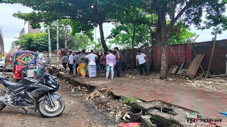 ‘১০০ টাকায়’ গরুর মাংস-ভাতের দোকানে কেন ভিড় হতো, উচ্ছেদের পর উঠছে প্রশ্ন