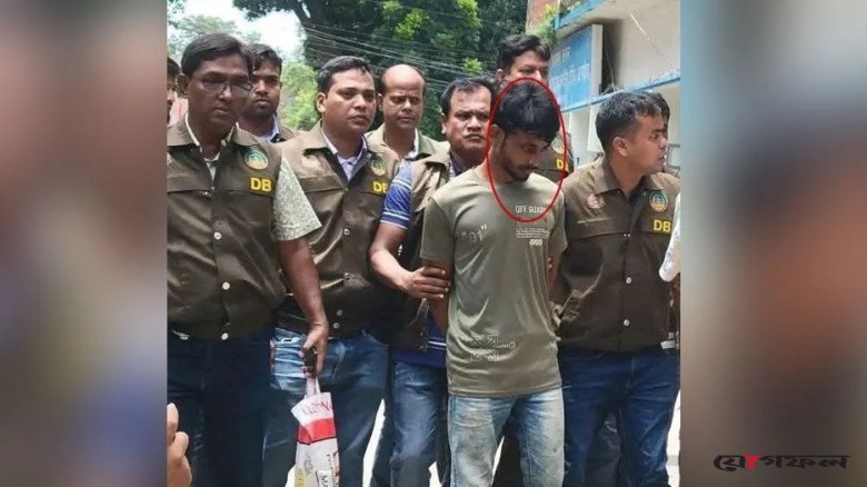 ‘আমাকে একটু আশ্রয় দাও‌, আমি চারজনকে খুন করে আসছি’