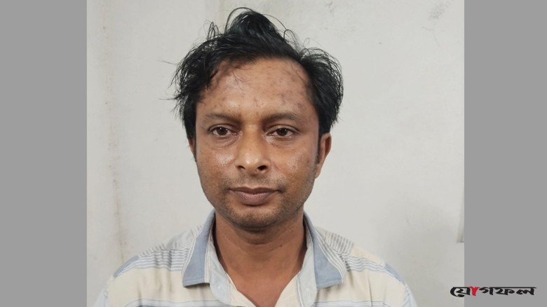 কুড়িগ্রামে স্কুলছাত্রীকে ধর্ষণচেষ্টার অভিযোগে শিক্ষক গ্রেপ্তার