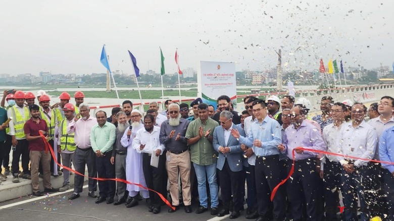টোল ছাড়াই আশুলিয়ায় সার্ভিস সেতু চালু