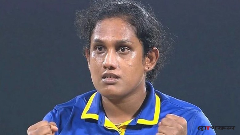 হ্যাটট্রিকসহ ৭ উইকেট, বিশ্বরেকর্ড গড়লেন চামারি আতাপাত্তু