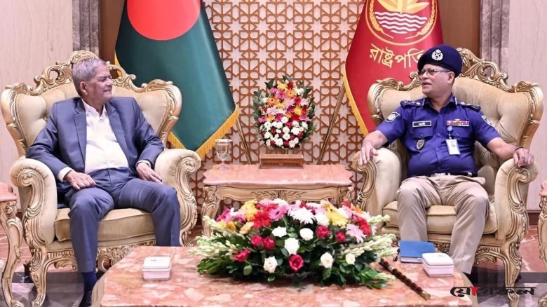পুলিশকে নিষ্ঠার সঙ্গে কাজ করার আহ্বান রাষ্ট্রপতির