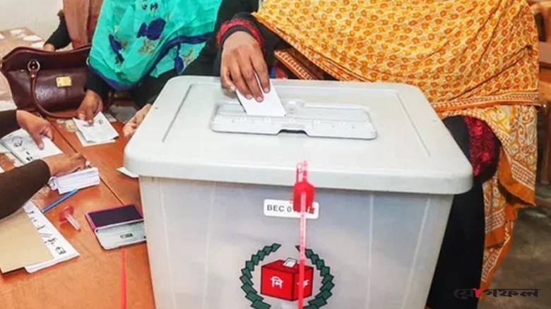 ইউপি নির্বাচন নিয়ে যে সিদ্ধান্তের পথে ইসি