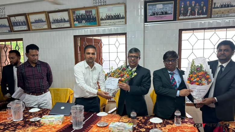 আমতলী আদালত পরিদর্শনে হাইকোর্টের দুই বিচারপতি