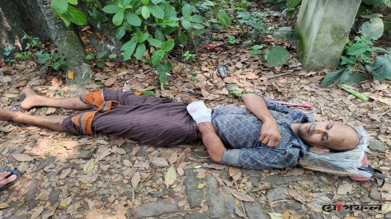 গোপালগঞ্জ কোটালীপাড়ায় শিক্ষিকাকে উত্ত্যক্ত করায় যুবককে মারধর