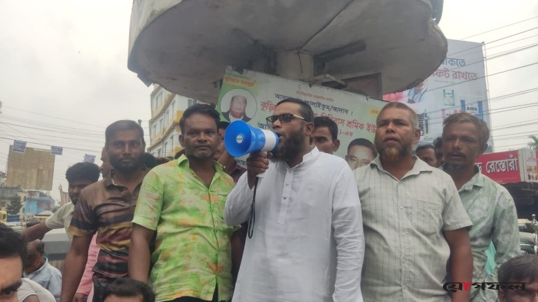 কুড়িগ্রাম সিএনজি চালক ও মালিক সমিতির সড়ক অবরুদ্ধ