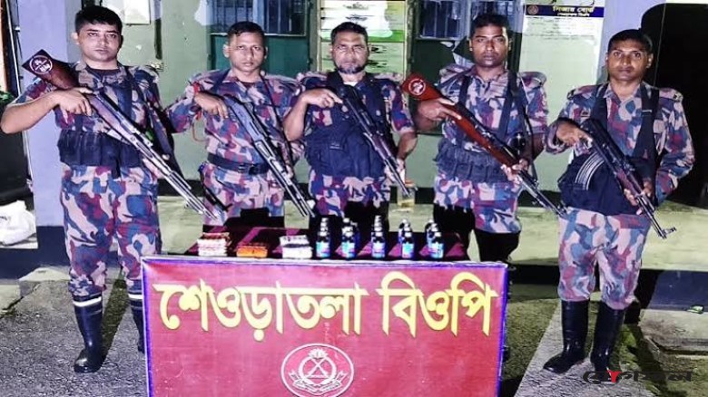গাংনীর দুই সীমান্তে ৮ লাখ টাকার ভারতীয় মাদক জব্দ