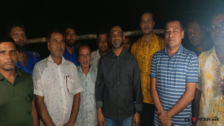 বেলকুচিতে গরু চুরি ও ডাকাতি প্রতিরোধে বাঁশকল স্থাপন: গভীর রাতে পরিদর্শনে এসপি