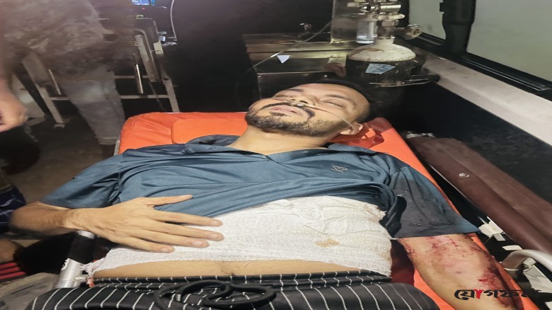 মুখোশ পরে দোকানে ঢুকে ব্যবসায়ীকে গুলি