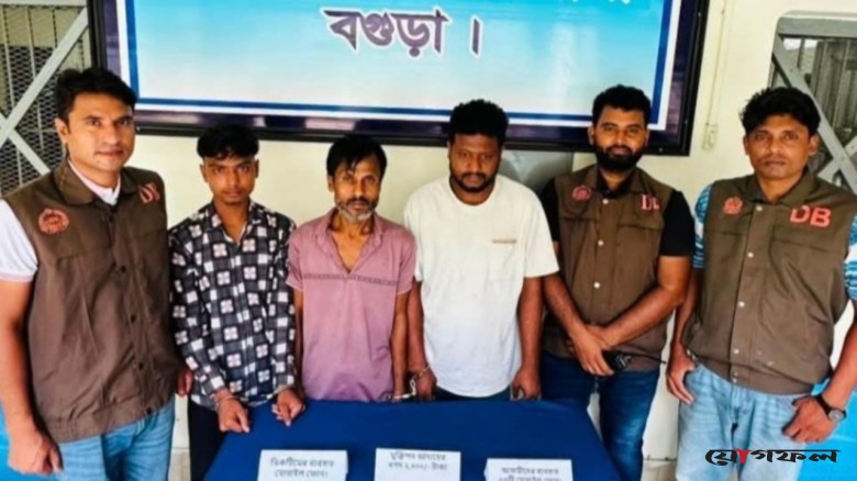 বগুড়ায় ভুয়া ডিবি পরিচয়ে চালককে অপহরণ, মুক্তিপণ দাবি; গ্রেপ্তার ৩