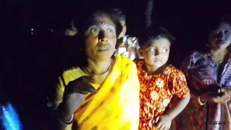 কুষ্টিয়ায় সড়কে গাছ ফেলে ডাকাতি, চার নারীর স্বর্ণালংকার লুট